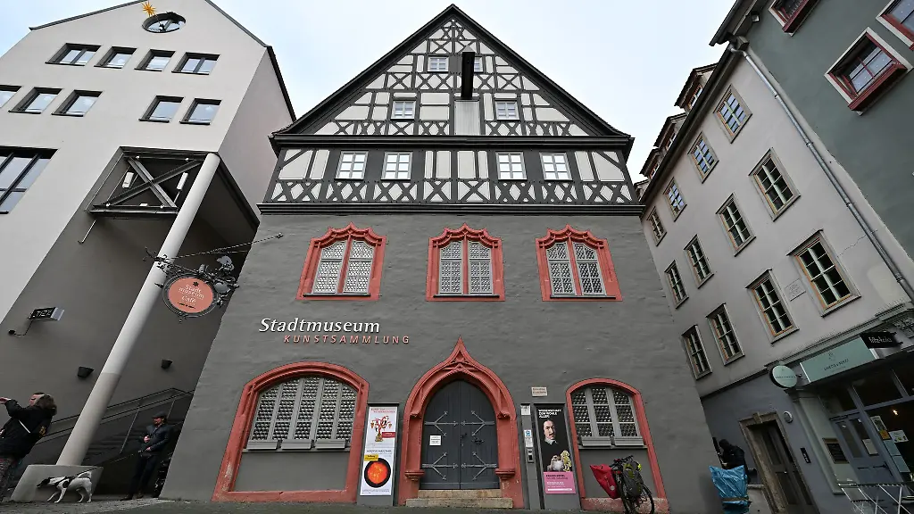 Zeigt-das-Thermometer-ueber-30-Grad-an-gewaehren-die-Staedtischen-Museen-freien-Eintritt