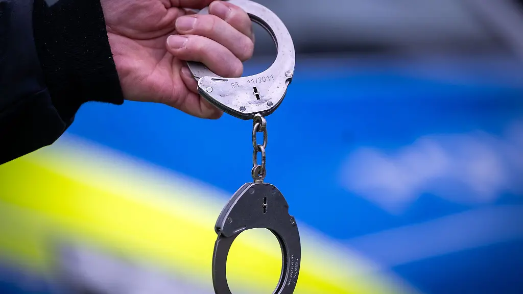 Der-Verdaechtige-wurde-festgenommen-und-sitzt-in-Haft