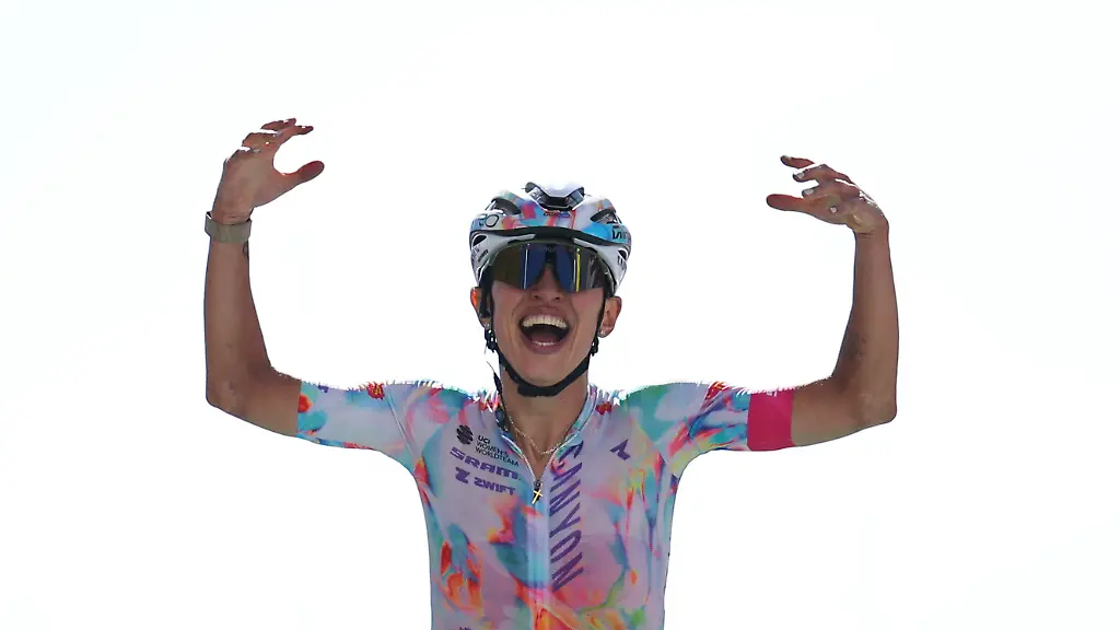 Cycling-Tour-de-France-Femmes-Stage-7-La-Voulte-sur-Rhone-to-Mont-Ventoux-La-Voulte-sur-Rhone-France-August-7-2026-Canyon-SRAM-s-Katarzyna-Niewiadoma-Phinney-celebrates-winning-stage-7-REUTERS-Manon-Cruz
