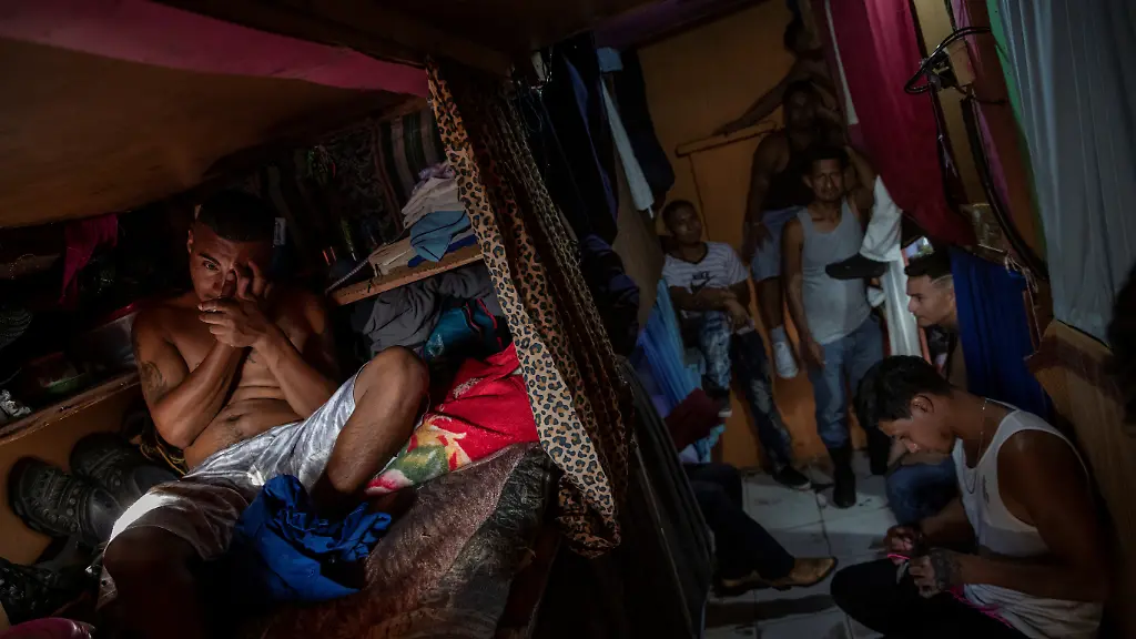 2020-05-14T000000Z-775508410-RC2EOG9M06QB-RTRMADP-3-HEALTH-CORONAVIRUS-HONDURAS-PRISON