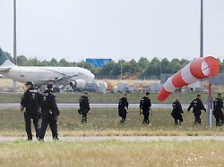 Rätselraten um Urheber: Drohne am Flughafen - Was spricht für und was gegen Russland?