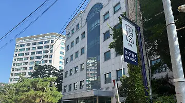 611450960