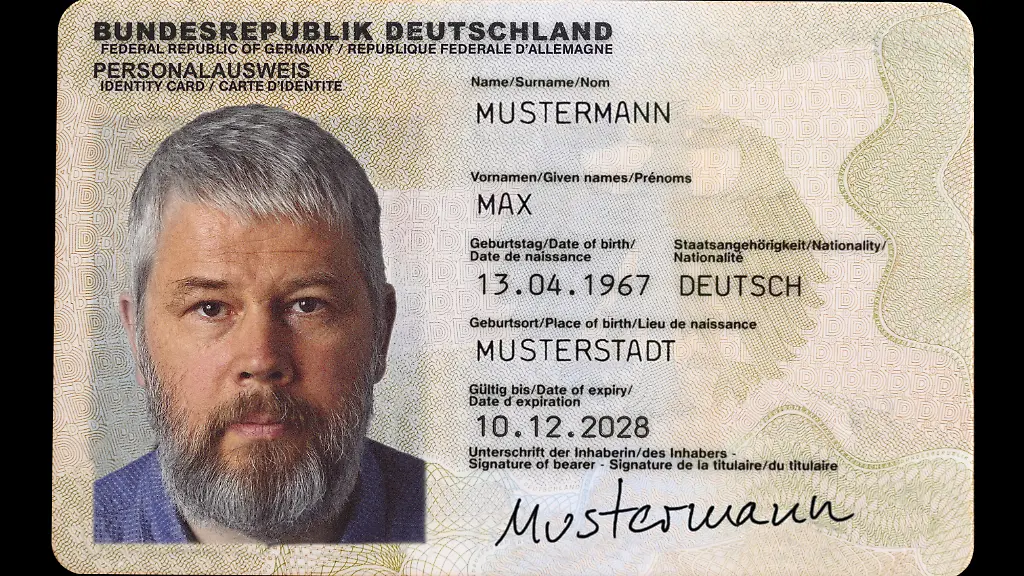 Deutscher-Personalausweis-der-der-offizielle-Personalausweis-oder-Reisepass-Deutschlands-ist-Modellfreigabe-vorhanden