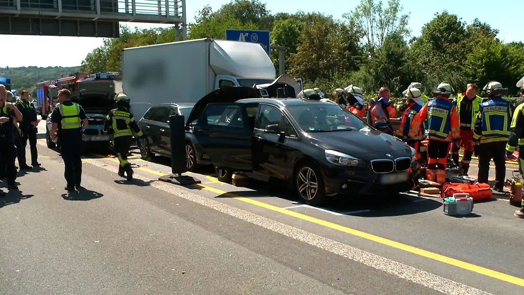 Die-A45-war-infolge-des-Unfalls-gesperrt
