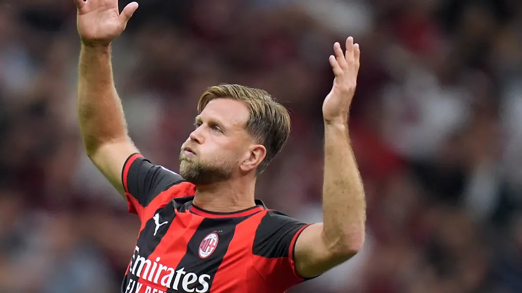 AC-Milans-Niclas-Fullkrug-during-the-Serie-A-soccer-match-between-Milan-and-Cagliari-at-the-San-Siro-Stadium-in-Milan-north-Italy-Saturday-May-24-2026-Sport-Soccer