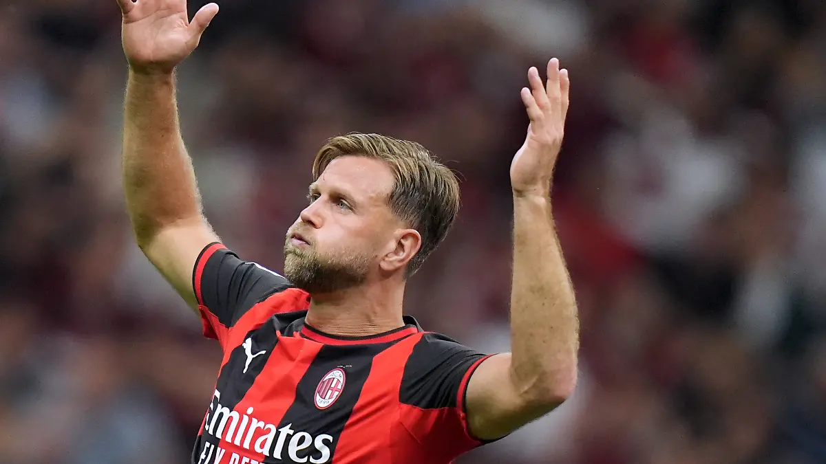 AC-Milans-Niclas-Fullkrug-during-the-Serie-A-soccer-match-between-Milan-and-Cagliari-at-the-San-Siro-Stadium-in-Milan-north-Italy-Saturday-May-24-2026-Sport-Soccer