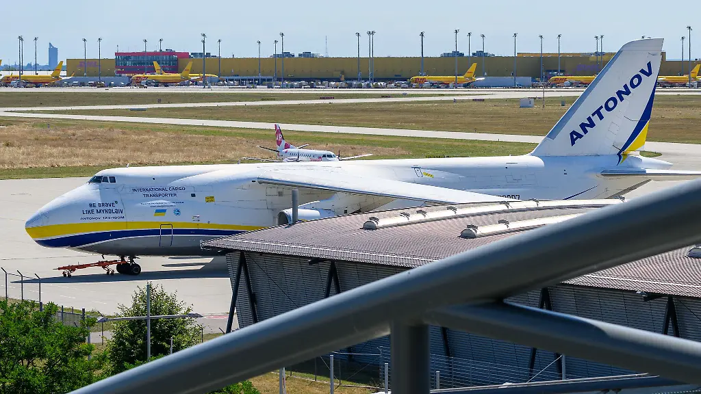 Nach-dem-Drohnen-Vorfall-am-Leipziger-Flughafen-wird-diskutiert-wer-verantwortlich-ist