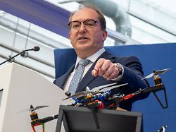 Konsequenz nach Bombe in Leipzig: Dobrindt verdoppelt wohl Anti-Drohnen-Einheit der Bundespolizei