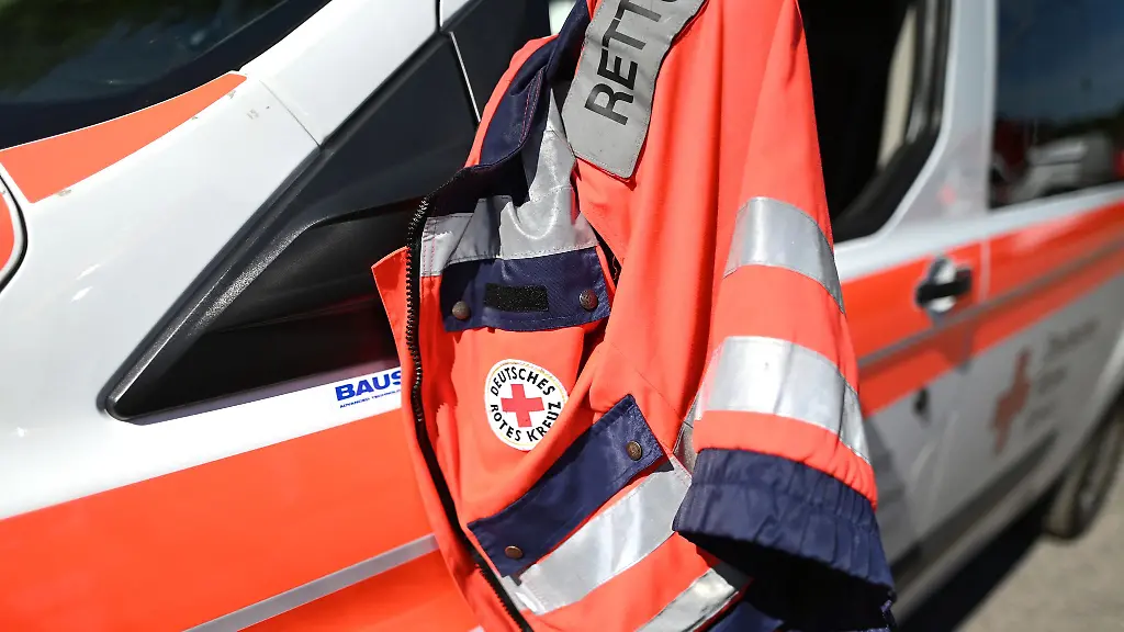 Fuer-eine-19-Jaehrige-kommt-jede-Hilfe-zu-spaet-Sie-stirbt-noch-an-der-Unfallstelle