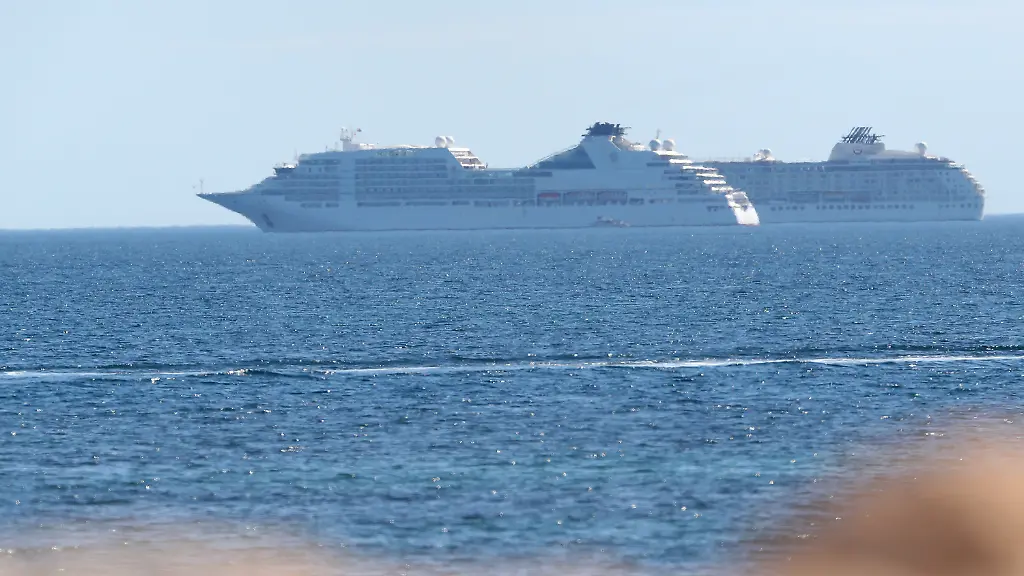 Viele-Crewmitglieder-wissen-nicht-wann-sie-wieder-nach-Hause-koennen-Ein-Grund-sind-die-Reisebeschraenkungen-vieler-Laender