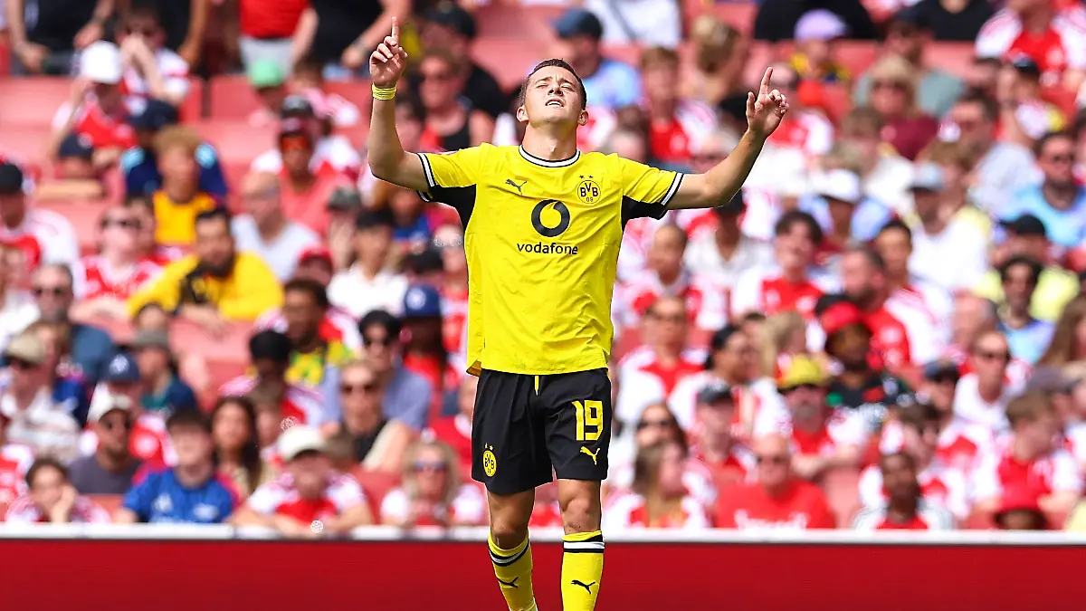 Konstantinos-Karetsas-of-Borussia-Dortmund-celebrates-his-goal-and-his-sides-second-goal-during-the-pre-season-friendly-match-between-Arsenal-FC-and-Borussia-Dortmund-at-Emirates-Stadium-on-August-9-2026-in-London-England-Photo-by-Ryan-Crockett-DeFodi-Images-Konstantinos-Karetsas-of-Borussia-Dortmund-celebrates-his-goalhis-team-s-secondduring-the-preseason-friendly-match-between-Arsenal-FC-and-Borussia-Dortmund-at-Emirates-Stadium-on-August-9-2026-in-London-England