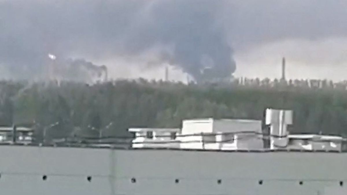 Ukraine Attacks Key Oil Refinery in Russia
