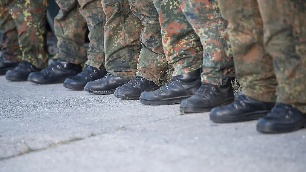 Die-Plaene-fuer-die-Nutzung-von-bundesweit-fuenf-Standorten-fuer-den-neuen-Wehrdienst-werden-konkreter-Darunter-sind-auch-die-Ray-Barracks-im-hessischen-Friedberg