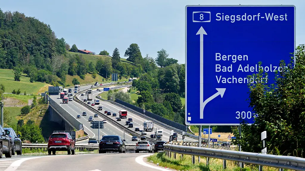 Der-betroffene-Abschnitt-der-A8-ist-nur-vierspurig-und-meist-ohne-Seitenstreifen
