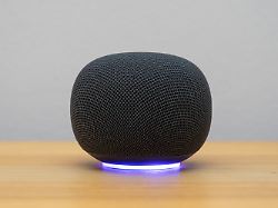 Google%20Home%20Speaker%20Test%20(2%20von%205)