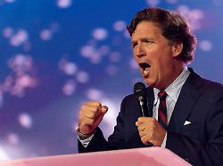 "MAGA wurde betrogen": Abtrünnige um Tucker Carlson proben Aufstand gegen Trump