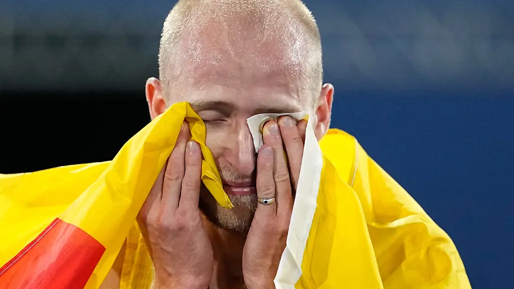 Germany-s-Florian-Bremm-reacts-after-winning-the-silver-medal-in-the-men-s-5-000-meters-final-at-the-European-Athletics-Championships-in-Birmingham-England-Monday-Aug-10-2026