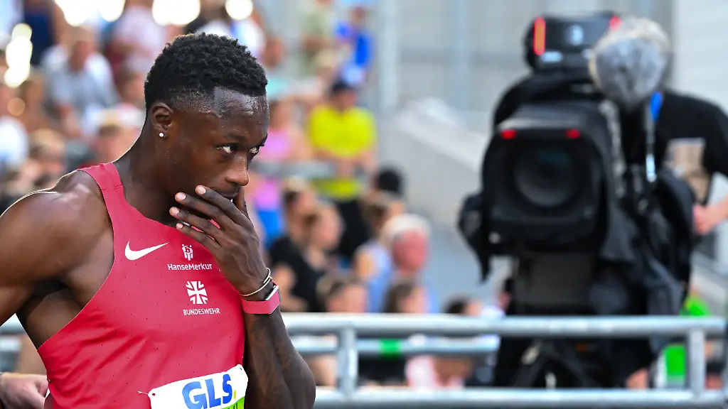 25-07-2026-Nordrhein-Westfalen-Bochum-Leichtathletik-Deutsche-Meisterschaft-im-Lohrheidestadion-Maenner-100-Mete-Finale-Owen-Ansah-nach-dem-Rennen