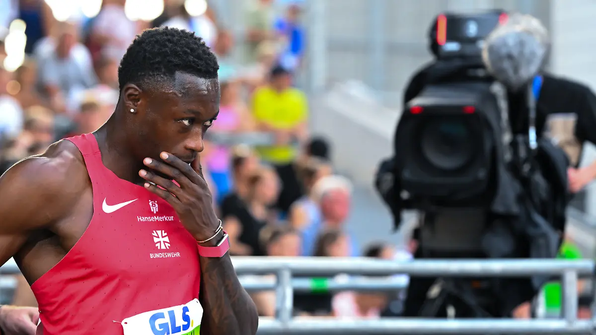 25-07-2026-Nordrhein-Westfalen-Bochum-Leichtathletik-Deutsche-Meisterschaft-im-Lohrheidestadion-Maenner-100-Mete-Finale-Owen-Ansah-nach-dem-Rennen