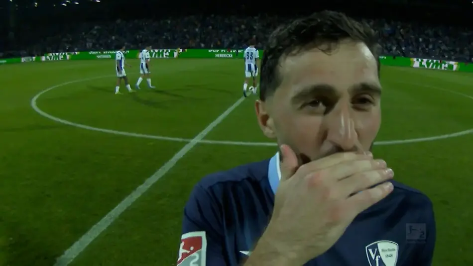 RefCam Bochum Hertha.00_00_01_00.Still002
