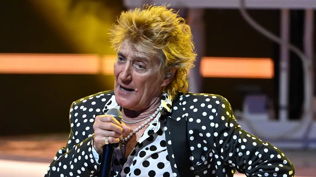 Rod-Stewart-performs-during-The-One-Last-Time-Tour-at-Hard-Rock-Live-held-at-the-Seminole-Hard-Rock-Hotel-Casino-Featuring-Rod-Stewart-Where-Hollywood-Florida-United-States-When-27-Feb-2026-Credit-Robert-Bell-INSTARimages-EDITORIAL-USE-ONLY-NOT-FOR-USE-BY-NEWSPAPERS-BASED-IN-THE-UK