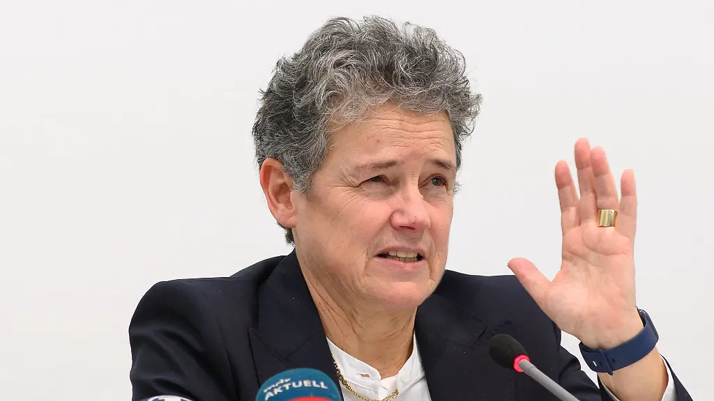 Man-habe-alle-Hinweise-abgewogen-sagte-Infrastrukturministerin-Lydia-Hueskens-FDP-nach-der-Kabinettssitzung-in-Magdeburg