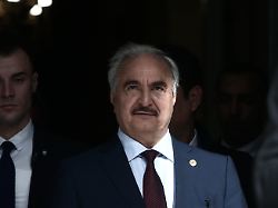 Sprengsatz am Auto: Libyen: Geheimdienstchef von Milizenführer Haftar getötet