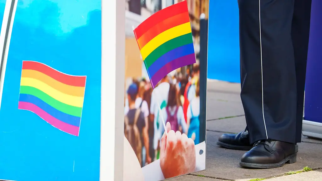 Der-CSD-findet-auch-vielerorts-in-Rheinland-Pfalz-statt-zum-Beispiel-wie-auf-dem-Foto-in-Mainz-2025-oder-jetzt-im-August-in-Koblenz