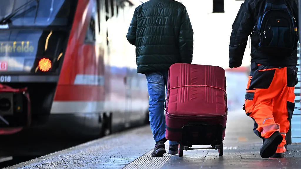 Immer-wieder-gab-es-Sorgen-dass-die-Mitte-Deutschland-Verbindung-mangels-Finanzierung-vom-Bund-gekippt-werden-koennte