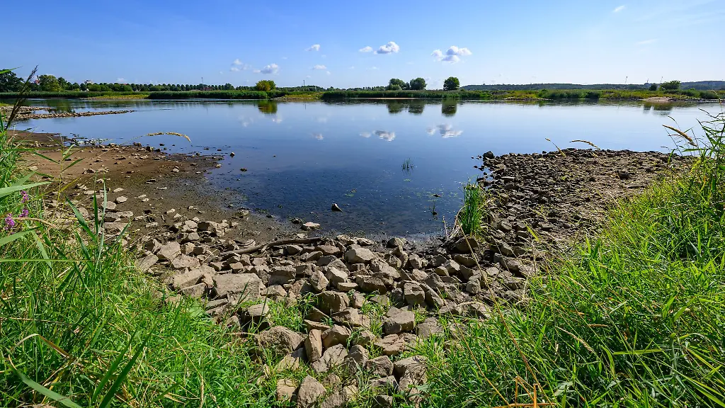 Die-Trockenheit-der-vergangenen-Tage-hat-vielerorts-zu-Niedrigwasser-gefuehrt