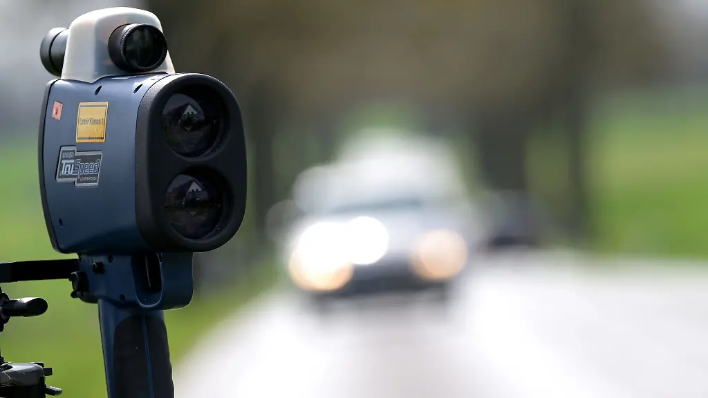 Die-Polizei-kontrollierte-die-Geschwindigkeit-von-535