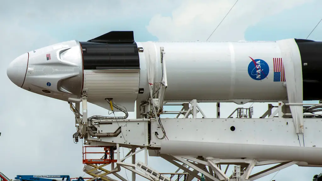 2020-05-26T190240Z-1541318122-RC2JWG9XXHY6-RTRMADP-3-SPACE-EXPLORATION-SPACEX-LAUNCH