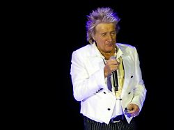 81-Jähriger soll sich schonen: Rod Stewart sagt Tournee nach Eingriff am Herzen ab