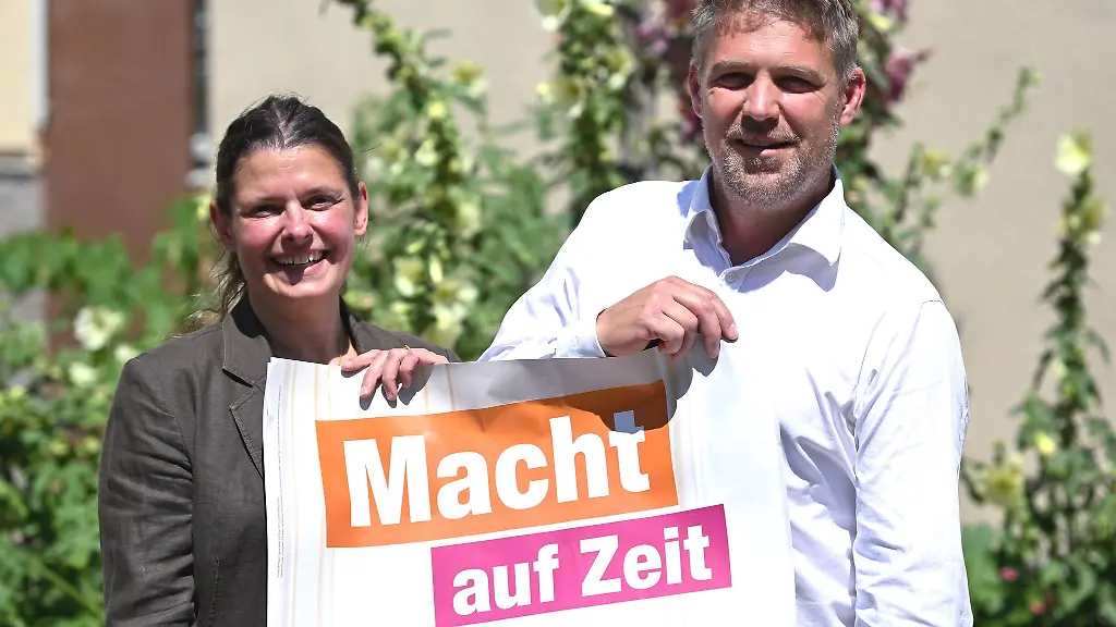 Die-OeDP-hatte-nach-eigenen-Angaben-knapp-30-000-Unterschriftenlisten-verschickt