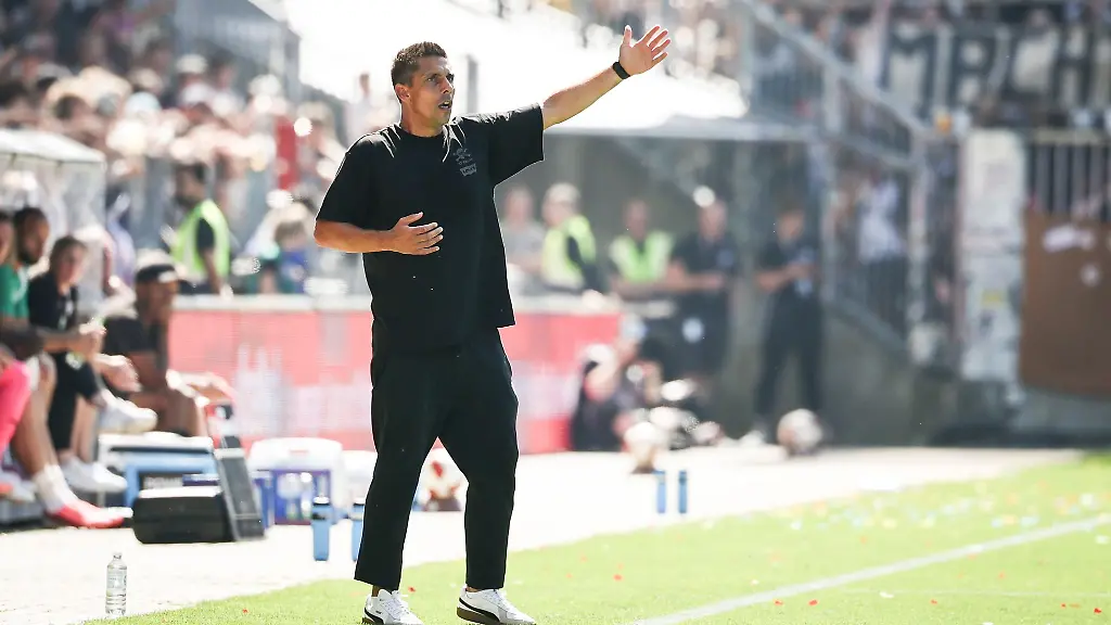 Fuer-Pauli-Coach-Marcel-Rapp-ist-die-Partie-in-Kiel-eine-ganze-besondere