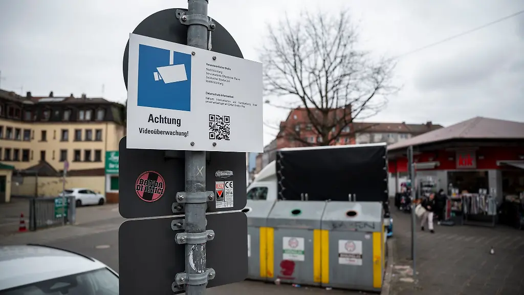 An-den-Plaenen-der-Staatsregierung-die-Regeln-fuer-Videoueberwachung-zu-entschaerfen-hagelt-es-Kritik