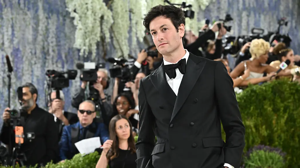 Joshua-Kushner-arrives-at-The-Metropolitan-Museum-of-Art-s-Costume-Institute-benefit-gala-celebrating-the-opening-of-the-Costume-Art-exhibition-on-Monday-May-4-2026-in-New-York