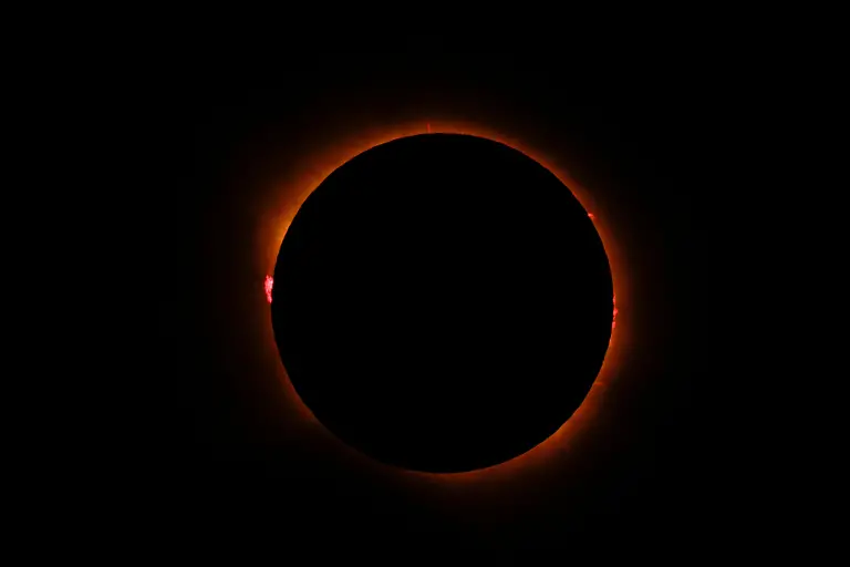 The-moon-completely-covers-the-sun-during-a-total-solar-eclipse-as-seen-from-Arija-Spain-August-12-2026
