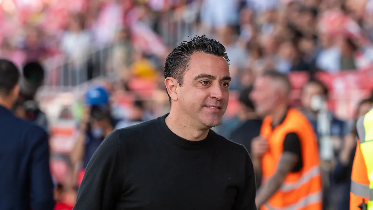 Xavi-coach-of-FC-Barcelona-Barca-looks-on-during-the-LaLiga-EA-Sports-2023-2024-match-between-Girona-FC-v-FC-Barcelona-at-Estadi-Montilivi-on-May-4-2024-Xavi-the-coach-of-FC-Barcelona-is-looking-on-during-the-LaLiga-EA-Sports-2023-2024-match-between-Girona-FC-and-FC-Barcelona-at-Estadi-Montilivi-in-Girona-Spain-on-May-4-2024-PUBLICATIONxNOTxINxFRA-Copyright-xMartinxSilvaxCosentinox-originalFilename-silvacosentino-xavicoac240504-npKIF