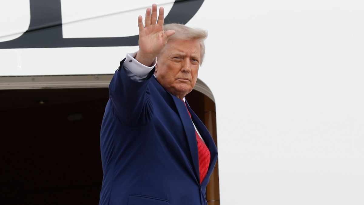 Trump Is Being Sued Over Premium Access to Truth Social