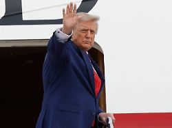 Vorwurf: Korruptes Modell: Trump wird wegen Premium-Zugang zu Truth Social verklagt