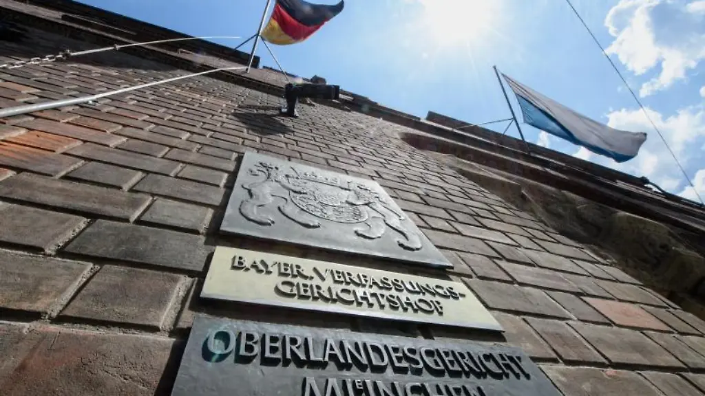 Das-Gerichtsgebaeude-vom-Oberlandesgericht-Muenchen