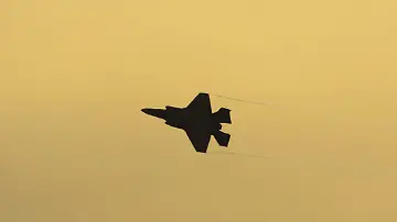 542882744