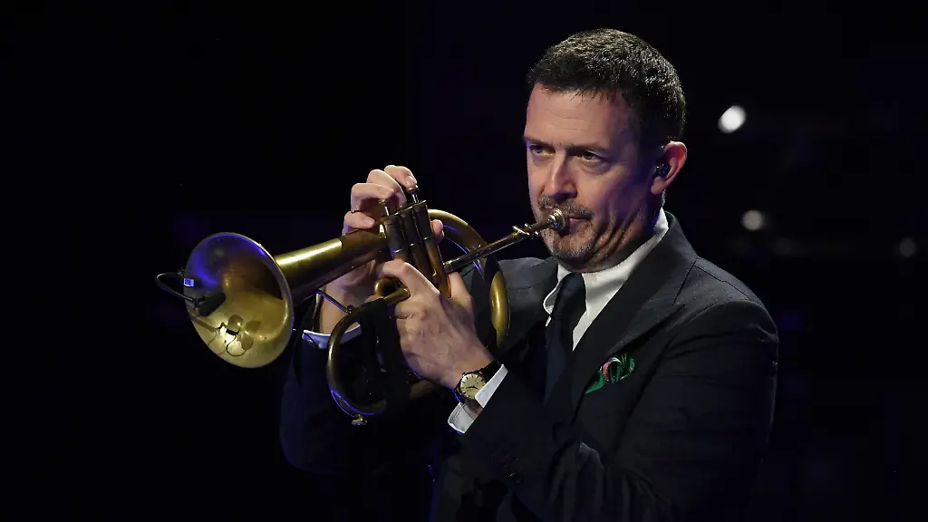 Till-Broenner-Italia-Live-2026-am-07-04-2026-in-der-Tonhalle-Duesseldorf-in-Duesseldorf-Der-deutsche-Trompeter-Till-Broenner-steht-am-07-04-2026-in-der-Tonhalle-Duesseldorf-in-Duesseldorf-auf-der-Buehne