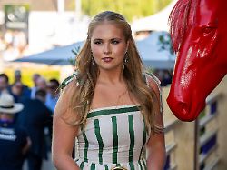 Reitunfall hatte Folgen : Kronprinzessin Amalia zeigt erstmals ihre Narbe 