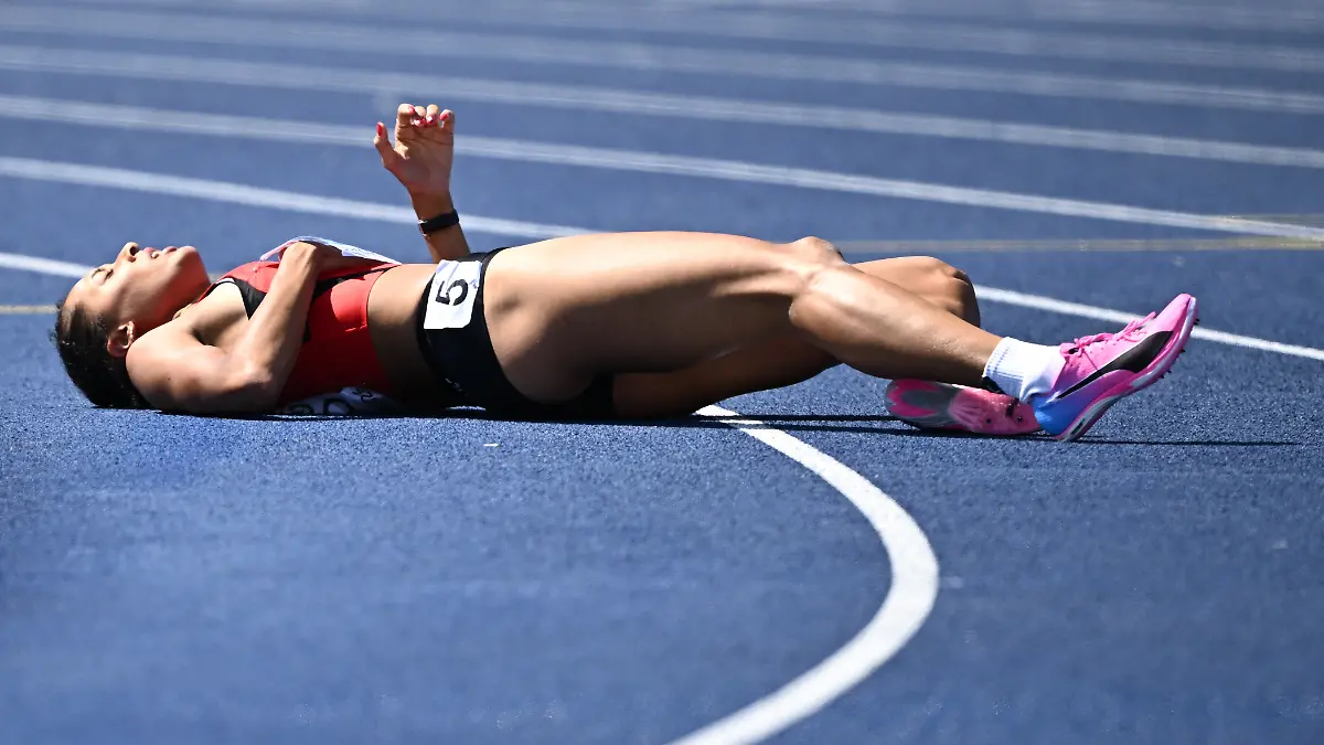 Athletics-European-Athletics-Championships-Alexander-Stadium-Birmingham-Britain-August-13-2026-Switzerland-s-Audrey-Werro-reacts-after-falling-during-the-women-s-800m-semi-final-1-REUTERS-Dylan-Martinez