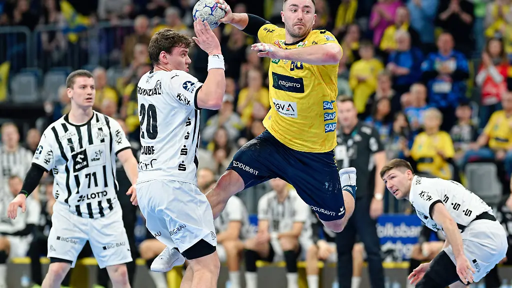Jannik-Kohlbacher-ist-einer-von-zwei-gleichberechtigten-Kapitaenen-bei-den-Rhein-Neckar-Loewen