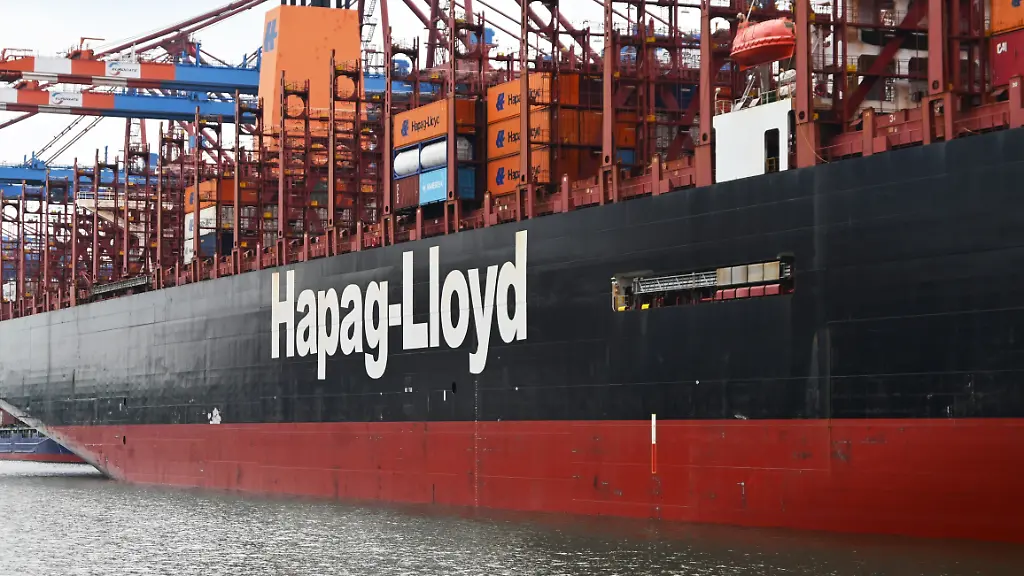 Hamburg-Der-Hamburger-Hafen-ist-der-groesste-Seehafen-in-Deutschland-und-der-drittgroesste-in-Europa-Foto-Die-Hapag-Lloyd-Barzan-ist-ein-ultragrosses-Containerschiff-Es-ist-das-erste-einer-Serie-von-sechs-18-800-TEU-Containerschiffen-die-in-Suedkorea-fuer-die-United-Arab-Shipping-Company-gebaut-wurden-Ab-2015-gehoerte-es-zu-den-groessten-Containerschiffen-der-Welt