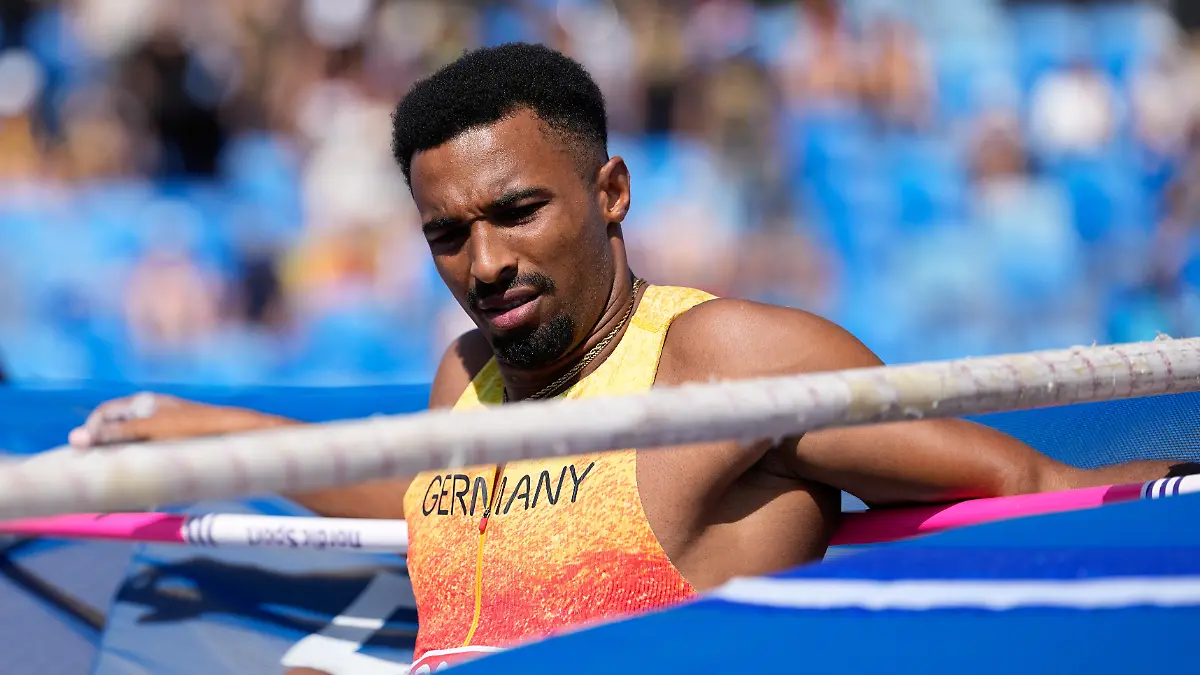 Leichtathletik-Europameisterschaft-Maenner-Zehnkampf-Stabhochsprung-Leo-Neugebauer-Deutschland-reagiert-auf-einen-missglueckten-Versuch