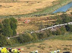 Unglück in Sussex: Passagierzug entgleist in England - wohl keine Toten